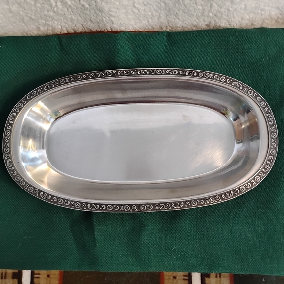 Oneida Stainless Tray - Picture 2 of 5